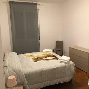 Guest house Leoncavallo House, Milan